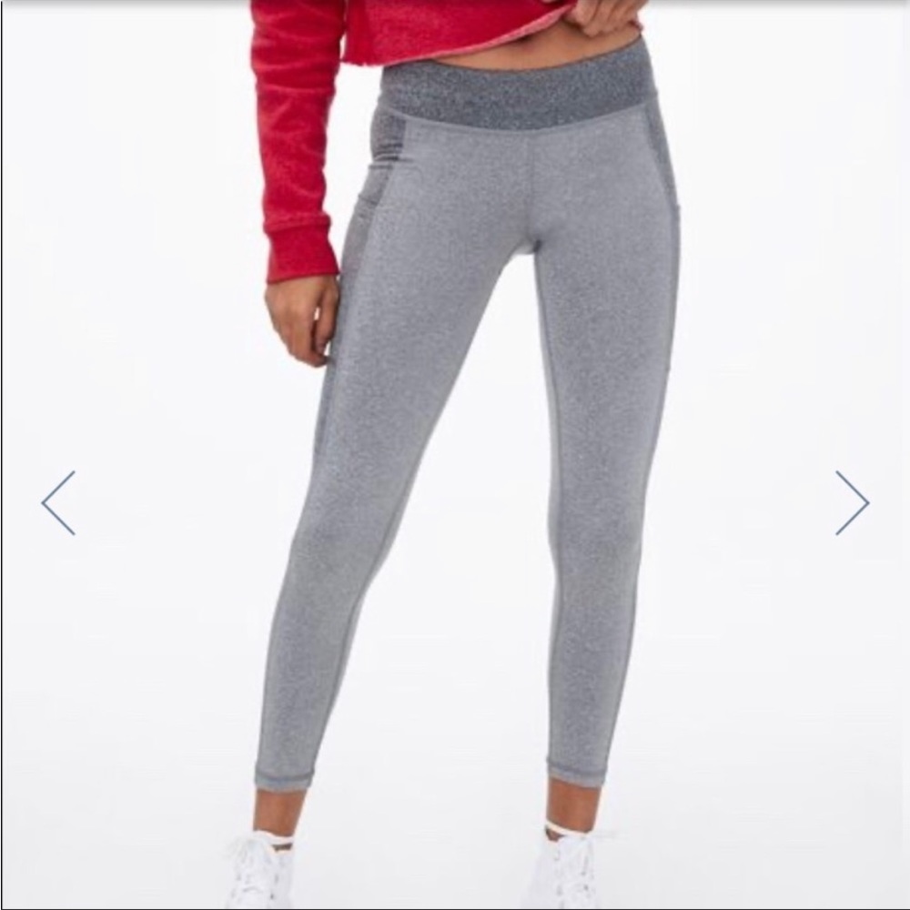 Aeropostale gray high waisted stretchy leggings with pockets Size S